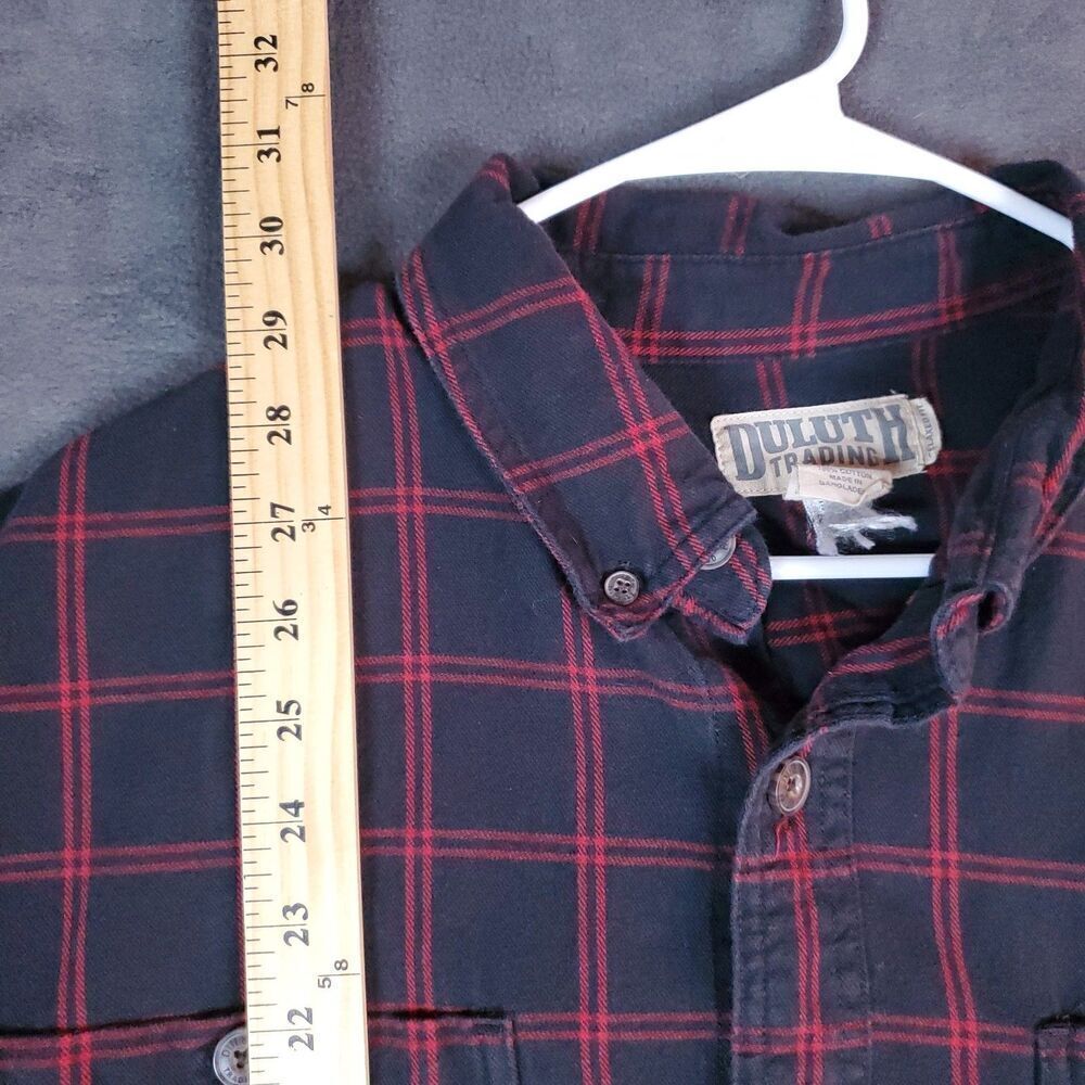 Duluth Trading Shirt Mens XL Black Red Plaid Flannel Heavy Shacket Pocket - Picture 5 of 14